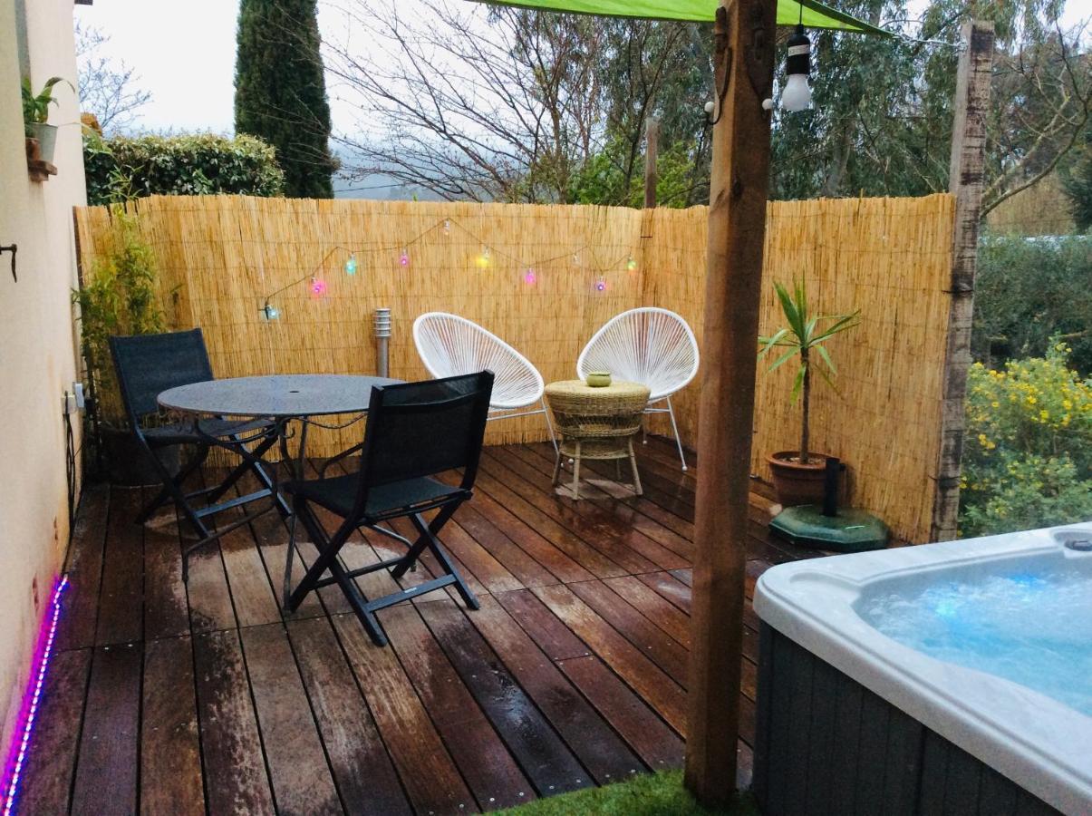 L'Oustaou B&B Piscine & Spa Besse-sur-Issole Εξωτερικό φωτογραφία