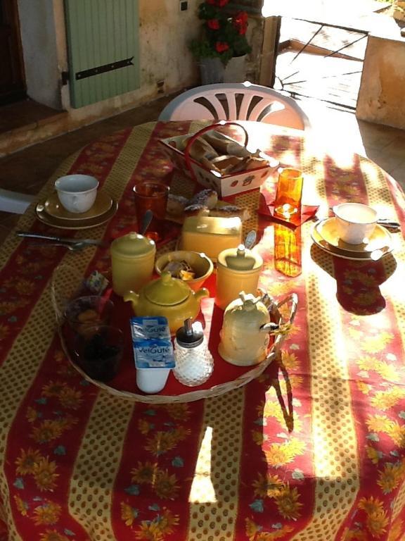 L'Oustaou B&B Piscine & Spa Besse-sur-Issole Εξωτερικό φωτογραφία