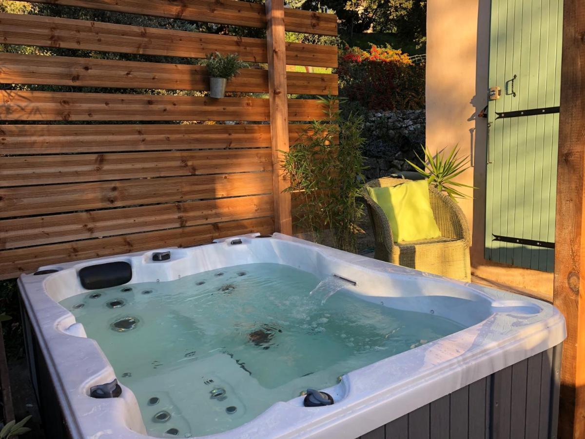 L'Oustaou B&B Piscine & Spa Besse-sur-Issole Εξωτερικό φωτογραφία